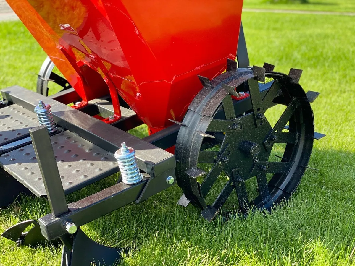 Картоплесаджалка 2-х рядна Бомет КСН-50